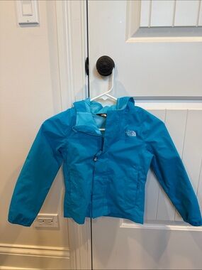 GIRLS' THE NORTH FACE | RESOLVE WATERPROOF JACKET | ETHEREAL BLUE